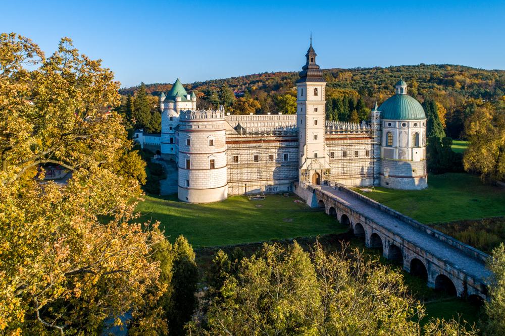 Krasiczyn byl původně pevností na ochranu jižních hranic Polsko-litevské unie.