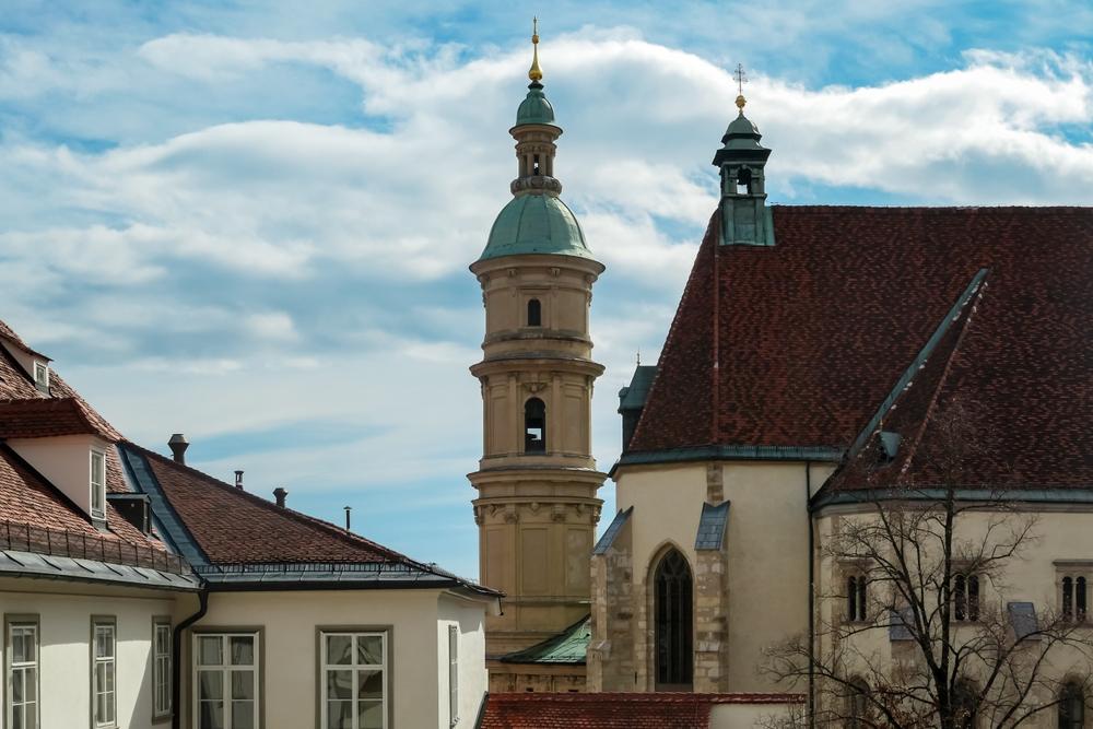 Graz je druhé největší město Rakouska s bohatou historií a živou kulturní scénou.