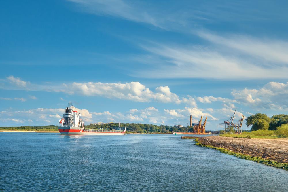 Ústí nad Svinou je významné přístavní město. Během pobytu ve městě je možné vyrazit na výlet trajektem.